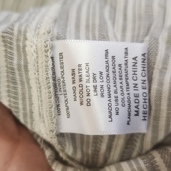 LISTICLE 2 pc shorts set gray stripe ruffle top and shorts.  NWT size large - Picture 5 of 8